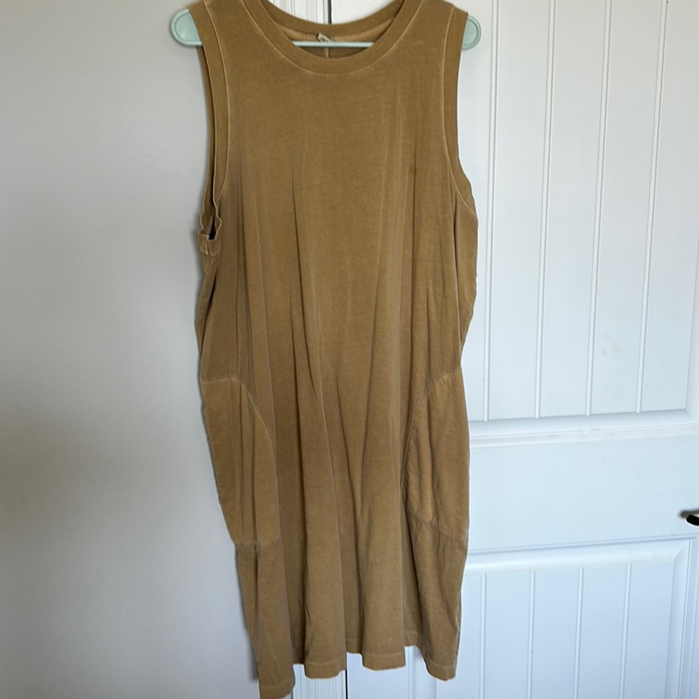 Old Navy sleeveless dress with pockets never worn but no tags